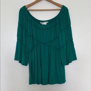 Green flowy ruffled top | Large